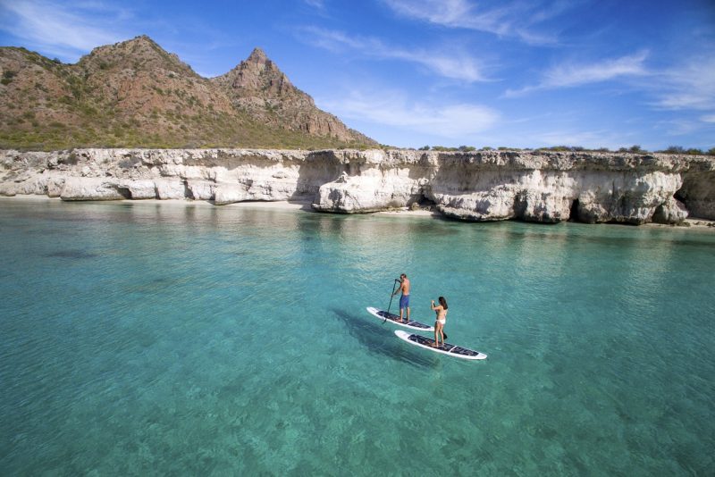 Pareja en Paddle Board en Loreto