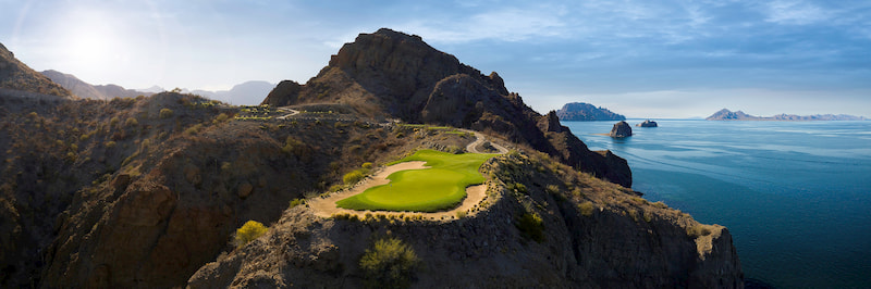 Campo de golf TPC Danzante Bay con vista al Mar de Cortés