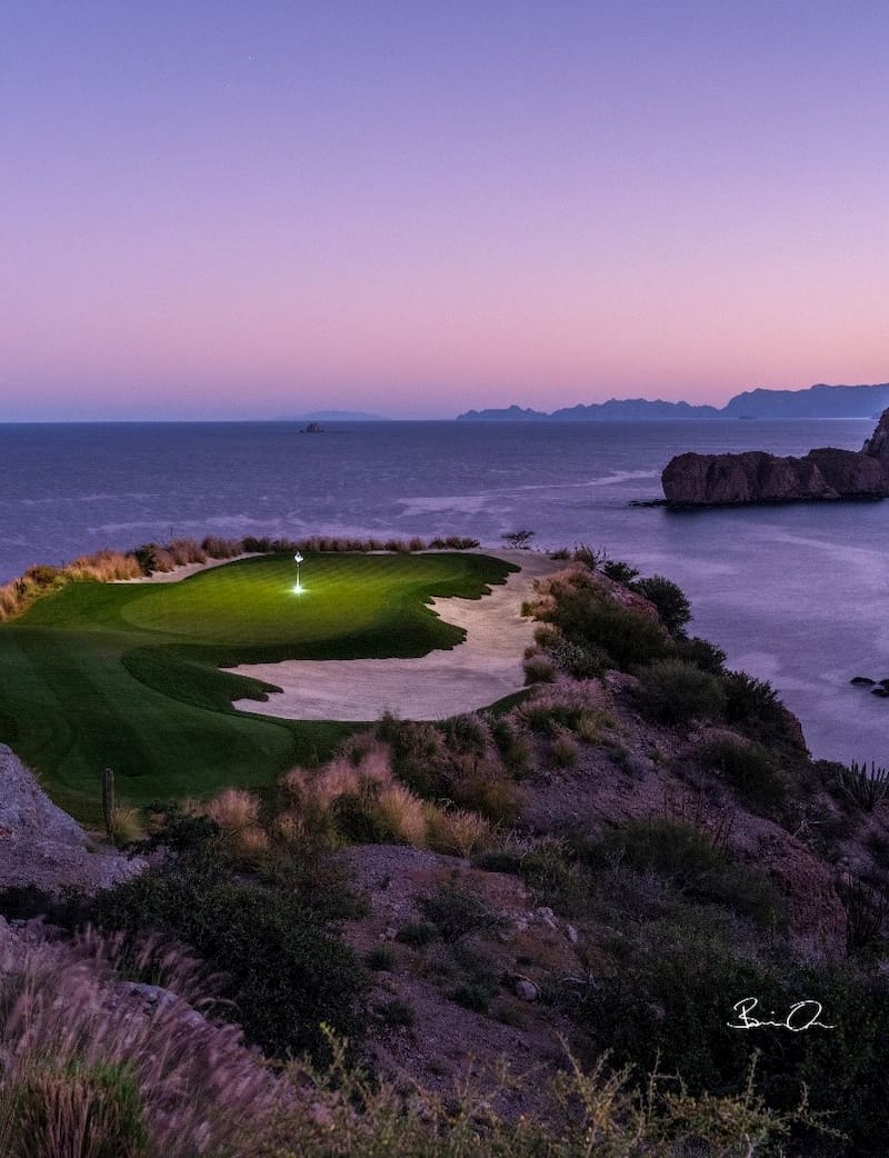 Campo de Golf de Danzante Bay por Brian Oar