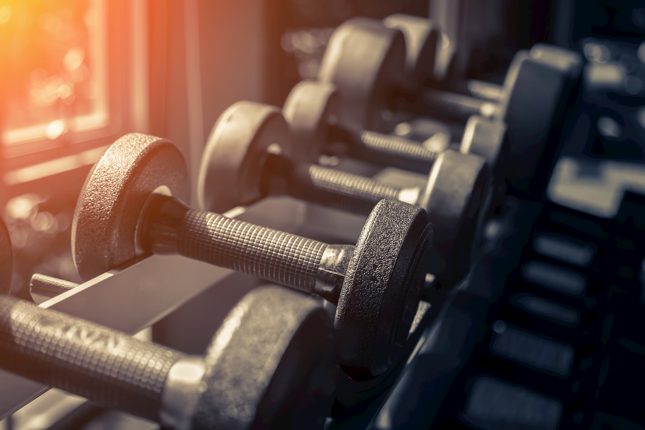 ejercicio en gimnasio para mejorar juego de golf en invierno