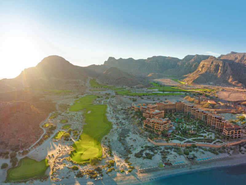 Christmas with an Ocean View: Trade Snow for Greens at TPC Danzante Bay