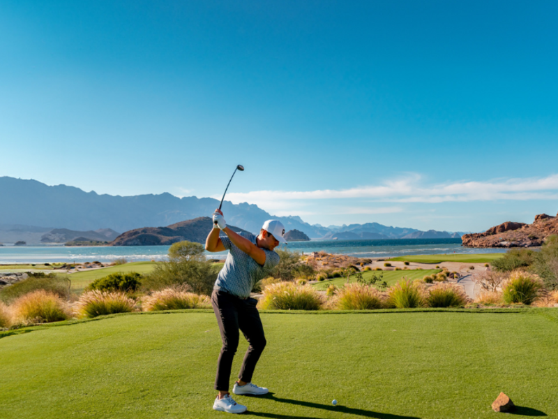 Best Golf Experiences for Dad This Father's Day: 9 Unforgettable Gifts