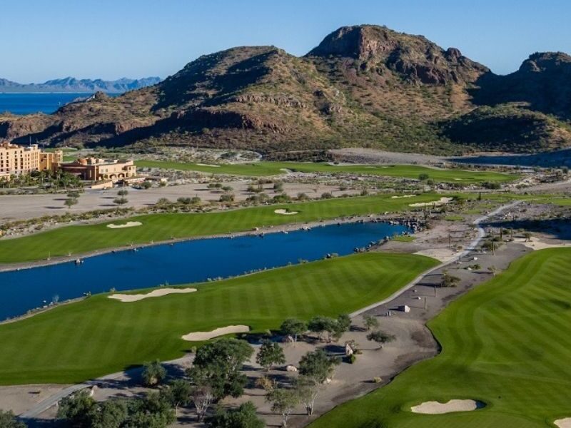 A Mexico Golf Resort that EVERYONE is Talking About!