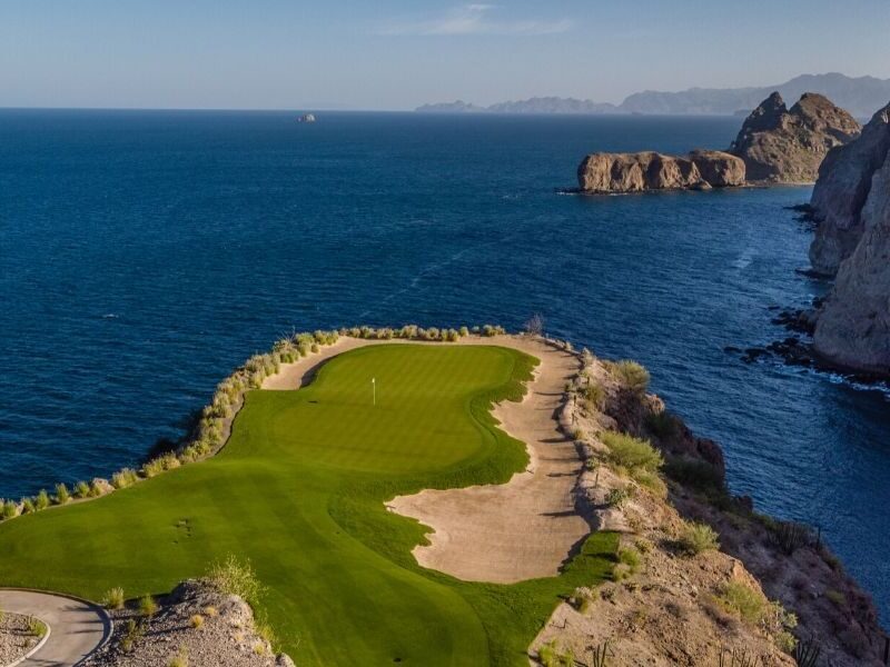 How Danzante Bay’s 17th Hole Is Like Golf’s Most Iconic Par 3s