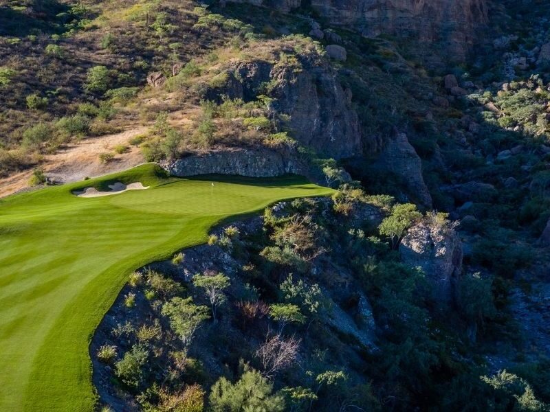 Par Threes That Please